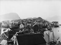 Aalesundet til venstre og Staursundet slik kvalfangarane sa