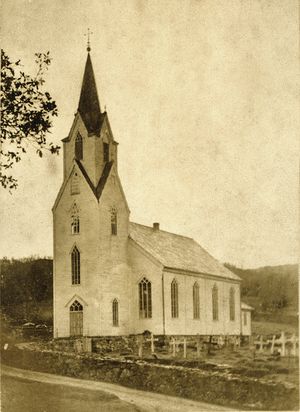 Uggdal kyrkje omlag 1910.jpg