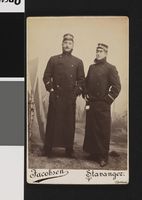 5. Uidentifiserte soldater i militæruniform - no-nb digifoto 20160414 00563 bldsa EYDE00061.jpg