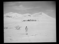 123. Uløyhytta ved Peer Gynt, Rondane, Smiubelgen - no-nb digifoto 20150206 00058 NB MIT FNR 15918.jpg