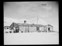 121. Uløyhytta ved Peer Gynt, Rondane - no-nb digifoto 20150206 00055 NB MIT FNR 15916.jpg