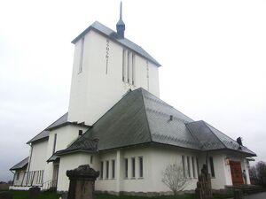 Ullensaker kirke 2012 2.jpg