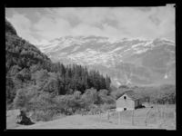 10. Ullensvang - no-nb digifoto 20150218 00075 NB MIT FNR 17228 A.jpg