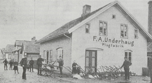 Underhaug fabrikk tidlig 1900-tallet.png