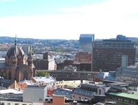 Høyblokka og regjeringskvartalet sett fra Universitetsgata 2 i 2009. Foto: Stig Rune Pedersen