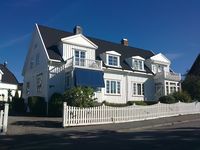 66. Utsiktsveien 1 og 1 A (Larvik) .jpg