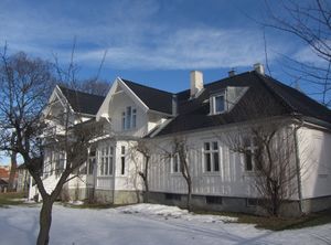 Vålerengen hovedgård 2012.jpg