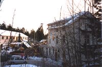 Hospitset rives, våren 1995. Foto: Torgrim Rolfsen