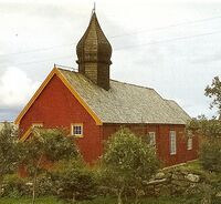 Kyrkja sett fra sørvest. Foto kirkenorge.no