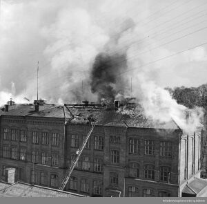 Vahl skole brann 1948.jpg
