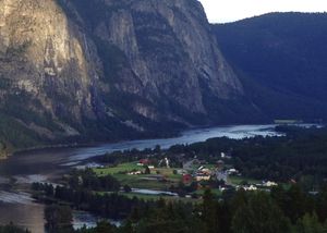 Valle, Rysstad frå Berg mot Straumsfjødd.JPG