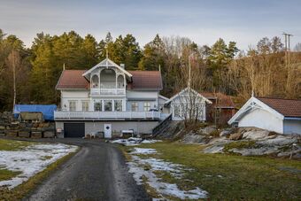 Valle gård tun.jpg