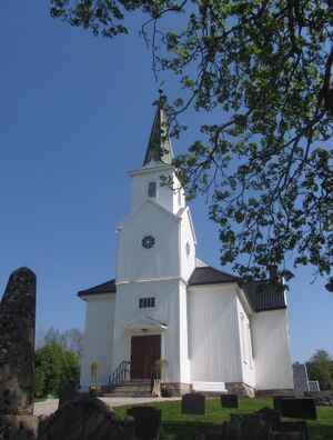 Varteig kirke 2012.jpg