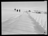 20. Ved Austlid Fjellstue - no-nb digifoto 20150205 00051 NB MIT FNR 15717.jpg