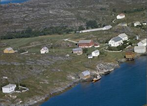 Ved Knarrlagsundet Ulvøya Hitra.jpg