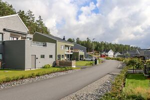 Vestby Tyttebæråsen 250828.jpg