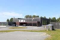 Idrettsanlegget Vestby Arena ligger i tettstedets søndre del. Foto: Leif-Harald Ruud (2026).