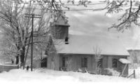 Vestfossen kapell i mellomkrigstida, ettter at tårnet var påbygd. Foto: Ukjent (1920–1940).
