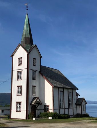 Vestvik kirke.jpg