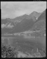 104. Vetlefjord - no-nb digifoto 20160210 00206 NB MIT FNR 12042.jpg