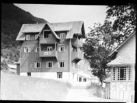 146. Vinje Hotell. Vossestrand - no-nb digifoto 20150225 00139 NB MIT FNR 10812 B.jpg