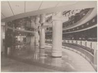 Fra Vinmonopolutsalget i lokalene 1988-1999. Foto: Fotograf Carlsen & Co. A/S/A/S Vinmonopolet 1922-1997, s. 28