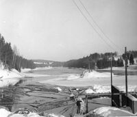 Vinterbilde ovenfor Hellefossen omrking 1950.