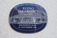 Vippetangkaia: Haakon VIIs ankomst til Norge i 1905. 59.90394° N 10.738239° Ø