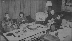 Viseversa. 1979 Vol. 4 Nr. 2, organ for Norsk vise- og lyrikkforum.JPG