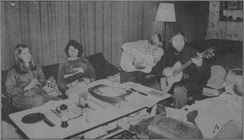 Viseversa. 1979 Vol. 4 Nr. 2, organ for Norsk vise- og lyrikkforum.JPG