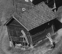 Vognskjulet på Gravningen. Foto: A. Holm (1957)