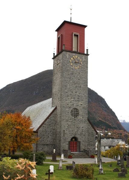 Fil:Voldskyrkja2009.jpg