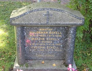 Waldemar Eckell gravminne.jpg