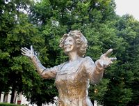 Statue av Wenche Foss ved Nationaltheatret, utført av Per Ung.