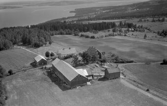 Widerøe Ås Vardal.jpg