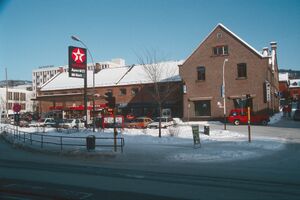 Wieses gate 2 bensinstasjon 1992.jpg