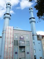 Fasade med tårn, pågåande rehabilitering Foto: C. Hill, 2007