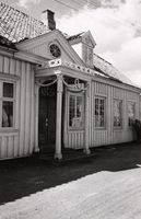 5. Wrightegården (Prestegården), Telemark - Riksantikvaren-T155 01 0143.jpg
